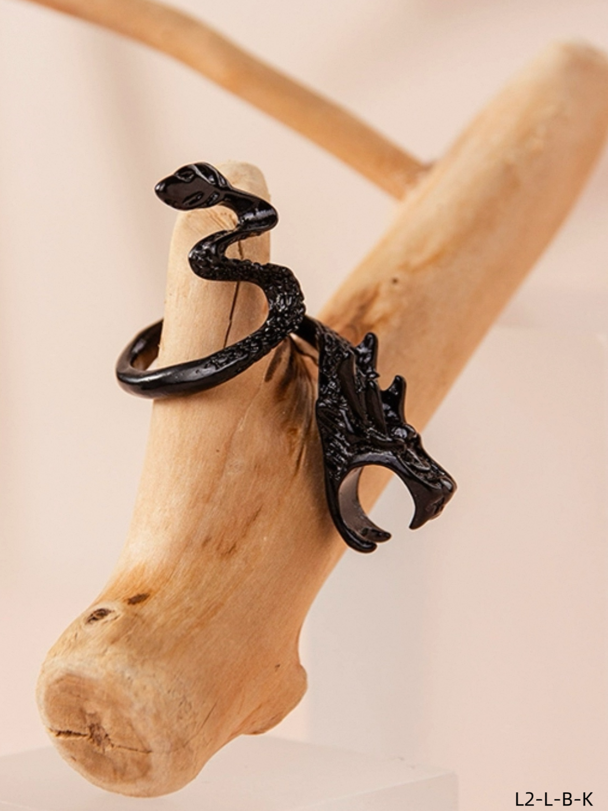 L2-L-B-K Cigarette Ring Holder
